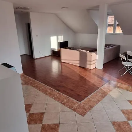 Banjica Kuca * Belgrado